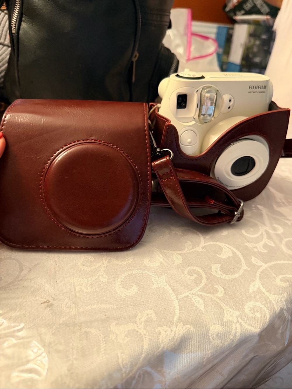 Fujifilm Instax Mini 7S Instant Camera in White with Brown Faux Leather Case